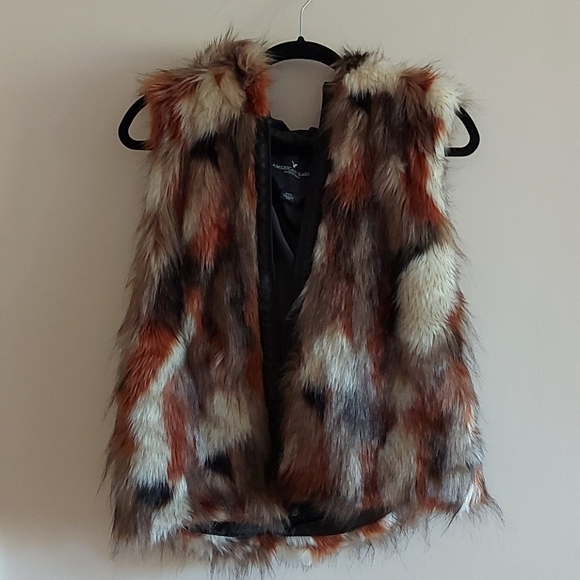 American Eagle Outfitters Jackets & Blazers - American Eagle Fox fur vest Sz. M